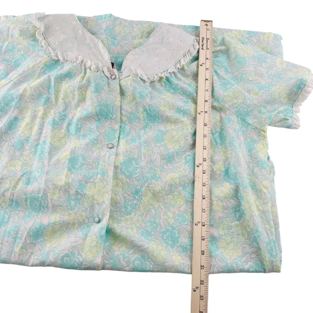 vintage Serenity House Dress size 38 XL Floral Mumu Nightgown Pastel Snap Button